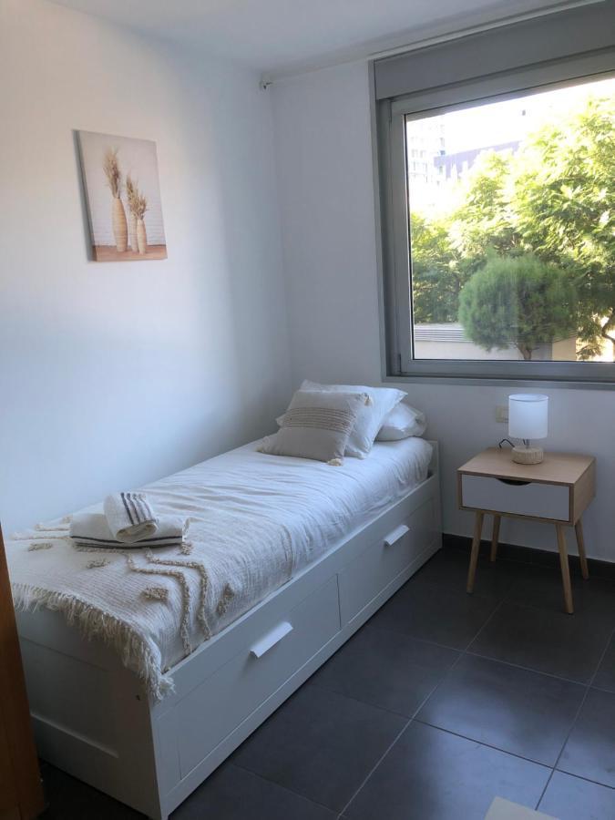 Standing Apartment Barcelona Forum Sant Adria de Besos Bagian luar foto